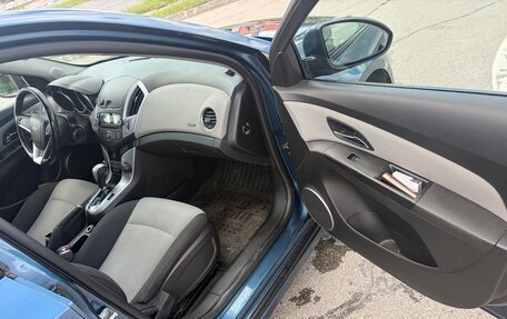 Chevrolet Cruze II, 2013 год, 800 000 рублей, 12 фотография