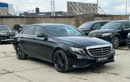 Mercedes-Benz E-Класс, 2018 год, 2 980 000 рублей, 3 фотография