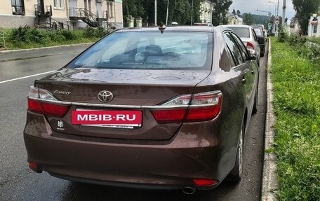 Toyota Camry, 2017 год, 2 800 000 рублей, 4 фотография
