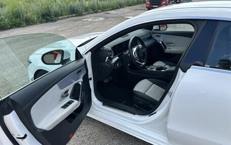 Mercedes-Benz CLA, 2019 год, 3 000 000 рублей, 11 фотография