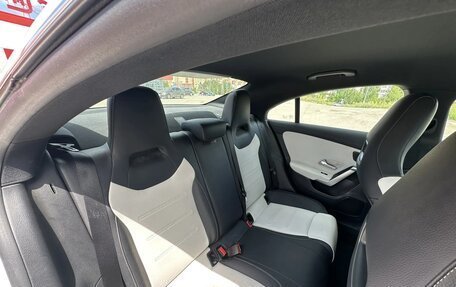 Mercedes-Benz CLA, 2019 год, 3 000 000 рублей, 15 фотография