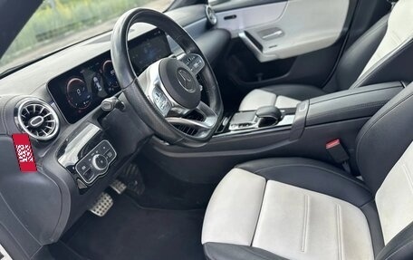 Mercedes-Benz CLA, 2019 год, 3 000 000 рублей, 14 фотография