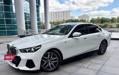BMW 5 серия, 2024 год, 7 100 000 рублей, 3 фотография