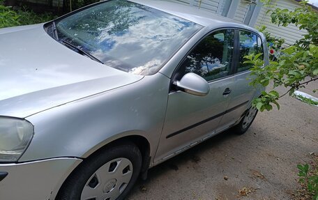 Volkswagen Golf V, 2004 год, 200 000 рублей, 2 фотография