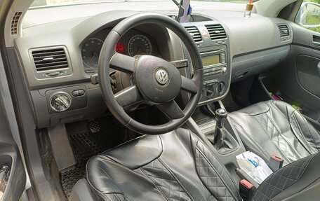 Volkswagen Golf V, 2004 год, 200 000 рублей, 4 фотография