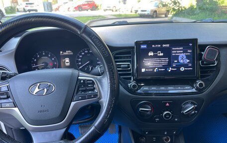 Hyundai Solaris II рестайлинг, 2021 год, 1 070 000 рублей, 5 фотография