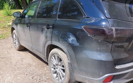 Toyota Highlander III, 2014 год, 2 350 000 рублей, 5 фотография
