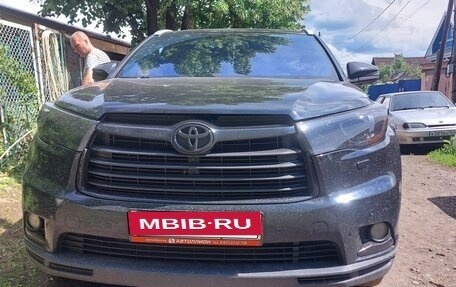 Toyota Highlander III, 2014 год, 2 350 000 рублей, 4 фотография