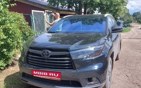 Toyota Highlander III, 2014 год, 2 350 000 рублей, 3 фотография