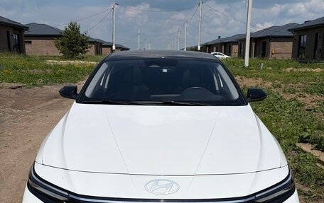 Hyundai Elantra, 2023 год, 1 940 000 рублей, 2 фотография