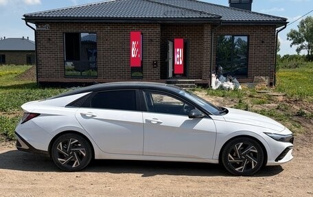 Hyundai Elantra, 2023 год, 1 940 000 рублей, 4 фотография