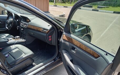 Mercedes-Benz E-Класс, 2012 год, 1 750 000 рублей, 8 фотография