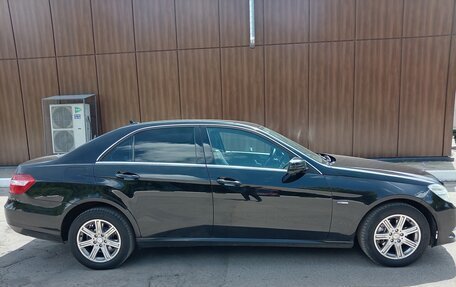 Mercedes-Benz E-Класс, 2012 год, 1 750 000 рублей, 4 фотография