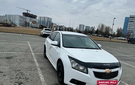 Chevrolet Cruze II, 2010 год, 475 000 рублей, 3 фотография