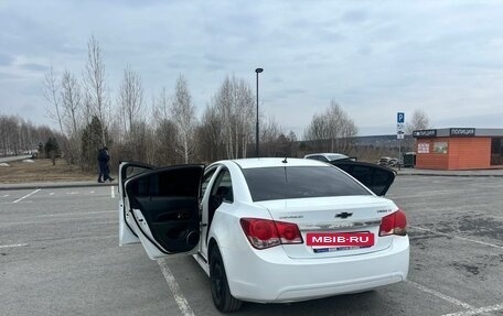 Chevrolet Cruze II, 2010 год, 475 000 рублей, 13 фотография