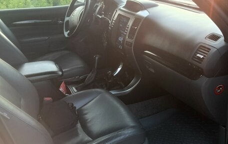 Toyota Land Cruiser Prado 120 рестайлинг, 2008 год, 2 500 000 рублей, 11 фотография