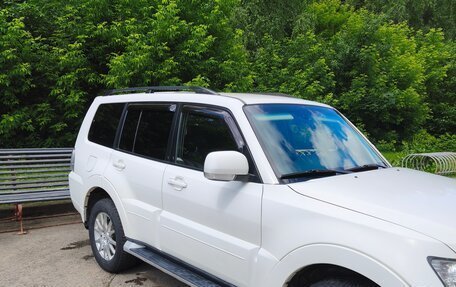 Mitsubishi Pajero IV, 2015 год, 2 600 000 рублей, 4 фотография