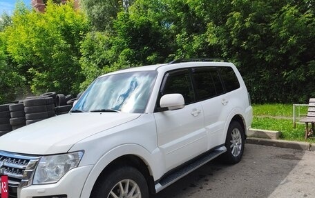 Mitsubishi Pajero IV, 2015 год, 2 600 000 рублей, 3 фотография