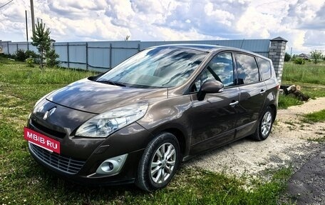 Renault Scenic III, 2010 год, 770 000 рублей, 2 фотография