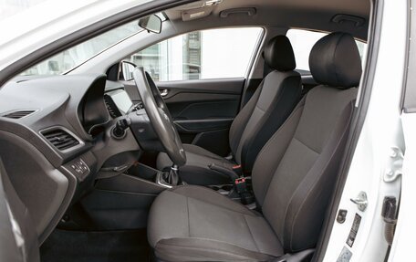 Hyundai Solaris II рестайлинг, 2018 год, 895 000 рублей, 11 фотография
