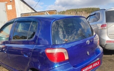 Toyota Vitz, 1999 год, 300 000 рублей, 3 фотография