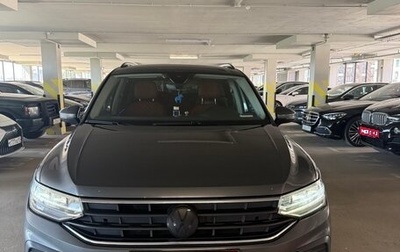 Volkswagen Tiguan II, 2021 год, 2 950 000 рублей, 1 фотография