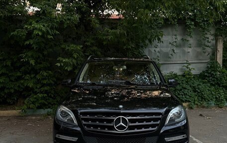 Mercedes-Benz M-Класс, 2012 год, 2 700 000 рублей, 1 фотография