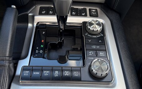 Toyota Land Cruiser 200, 2019 год, 6 800 000 рублей, 10 фотография
