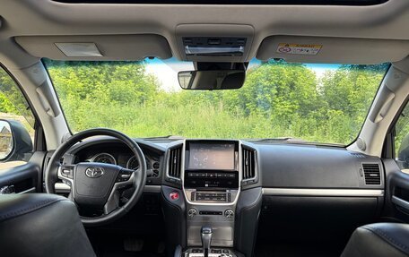 Toyota Land Cruiser 200, 2019 год, 6 800 000 рублей, 8 фотография