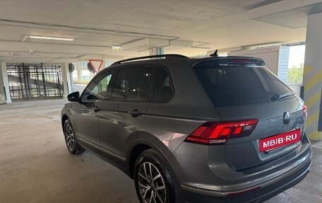 Volkswagen Tiguan II, 2021 год, 2 950 000 рублей, 2 фотография