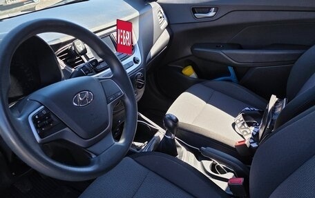 Hyundai Solaris II рестайлинг, 2018 год, 1 150 000 рублей, 7 фотография