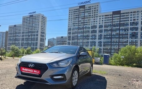 Hyundai Solaris II рестайлинг, 2018 год, 1 150 000 рублей, 3 фотография