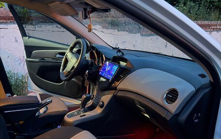 Chevrolet Cruze II, 2012 год, 700 000 рублей, 10 фотография