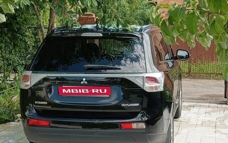 Mitsubishi Outlander III рестайлинг 3, 2012 год, 1 500 000 рублей, 4 фотография