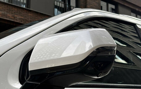 Cadillac Escalade V, 2022 год, 10 000 000 рублей, 9 фотография