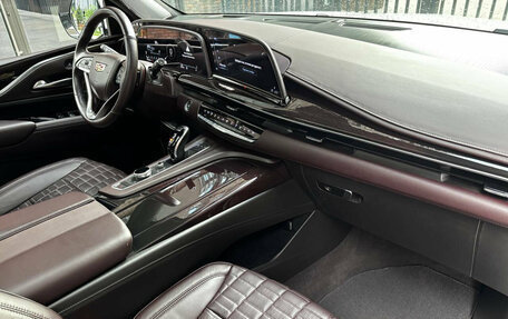 Cadillac Escalade V, 2022 год, 10 000 000 рублей, 16 фотография