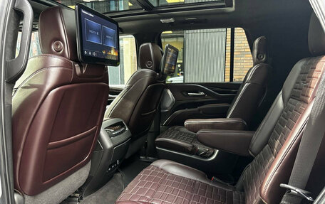 Cadillac Escalade V, 2022 год, 10 000 000 рублей, 22 фотография