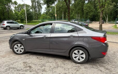 Hyundai Solaris II рестайлинг, 2016 год, 770 000 рублей, 2 фотография