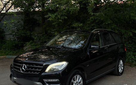 Mercedes-Benz M-Класс, 2012 год, 2 700 000 рублей, 3 фотография
