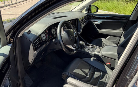 Volkswagen Touareg III, 2020 год, 4 500 000 рублей, 8 фотография