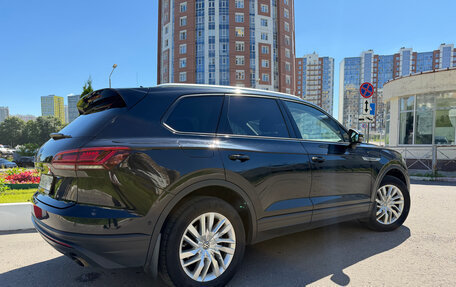 Volkswagen Touareg III, 2020 год, 4 500 000 рублей, 5 фотография