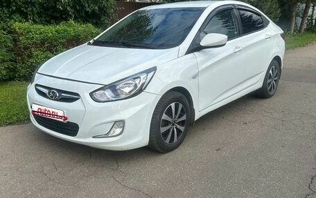 Hyundai Solaris II рестайлинг, 2014 год, 450 000 рублей, 3 фотография