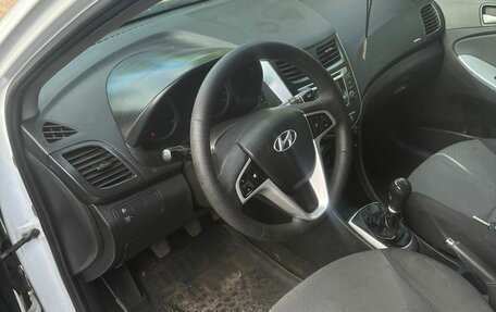 Hyundai Solaris II рестайлинг, 2014 год, 450 000 рублей, 9 фотография