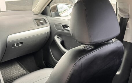 Volkswagen Jetta VI, 2011 год, 790 000 рублей, 17 фотография