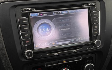 Volkswagen Jetta VI, 2011 год, 790 000 рублей, 13 фотография