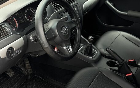 Volkswagen Jetta VI, 2011 год, 790 000 рублей, 11 фотография