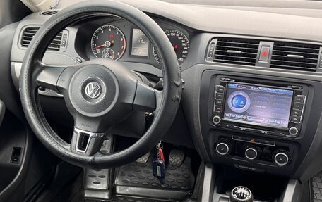 Volkswagen Jetta VI, 2011 год, 790 000 рублей, 12 фотография