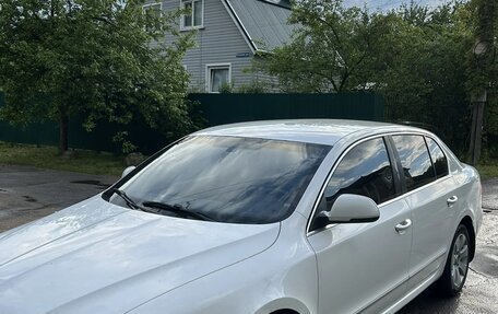 Skoda Superb III рестайлинг, 2011 год, 829 000 рублей, 9 фотография