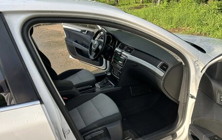 Skoda Superb III рестайлинг, 2011 год, 829 000 рублей, 20 фотография