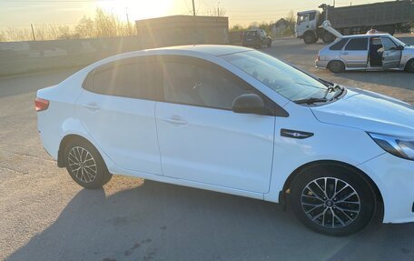 KIA Rio III рестайлинг, 2015 год, 890 000 рублей, 3 фотография